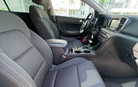 KIA Sportage IV рестайлинг, 2018 год, 1 899 000 рублей, 11 фотография