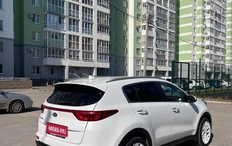 KIA Sportage IV рестайлинг, 2018 год, 1 899 000 рублей, 5 фотография