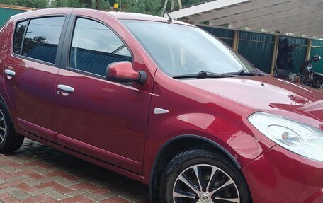 Renault Sandero I, 2012 год, 570 000 рублей, 1 фотография
