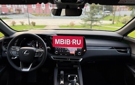 Lexus RX IV рестайлинг, 2024 год, 11 500 000 рублей, 13 фотография