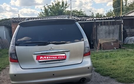 Mitsubishi Grandis, 2007 год, 1 150 000 рублей, 5 фотография