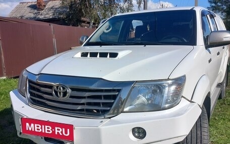 Toyota Hilux VII, 2014 год, 2 490 000 рублей, 1 фотография