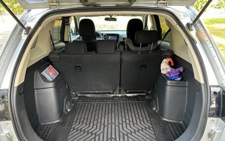 Mitsubishi Outlander III рестайлинг 3, 2015 год, 1 635 000 рублей, 9 фотография