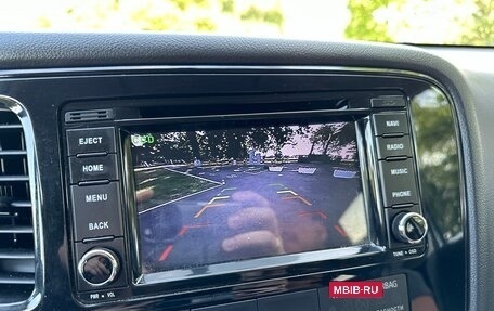 Mitsubishi Outlander III рестайлинг 3, 2015 год, 1 635 000 рублей, 10 фотография
