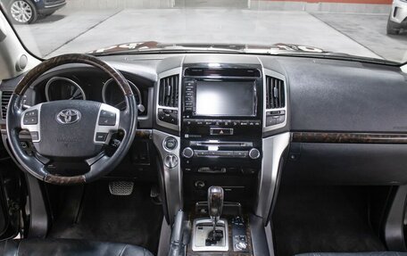 Toyota Land Cruiser 200, 2013 год, 4 198 000 рублей, 15 фотография