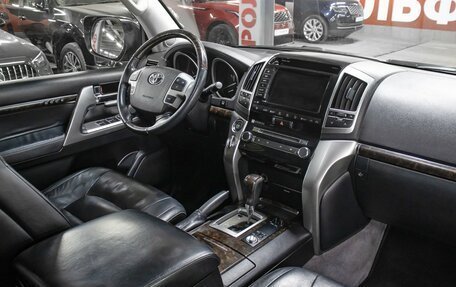 Toyota Land Cruiser 200, 2013 год, 4 198 000 рублей, 12 фотография