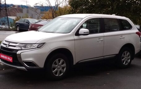 Mitsubishi Outlander III рестайлинг 3, 2018 год, 1 650 000 рублей, 1 фотография