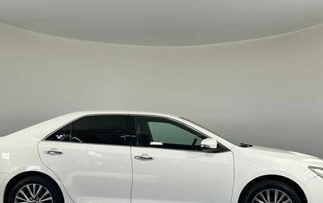 Toyota Camry, 2016 год, 1 850 000 рублей, 4 фотография