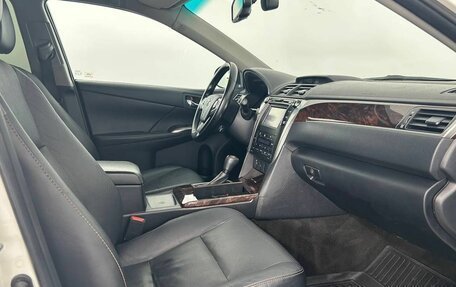 Toyota Camry, 2016 год, 1 850 000 рублей, 12 фотография