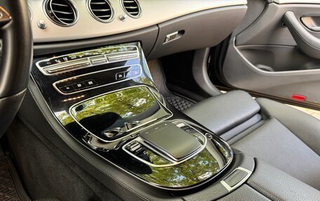 Mercedes-Benz E-Класс, 2020 год, 3 895 000 рублей, 4 фотография