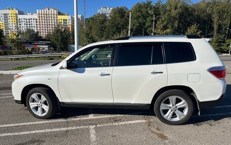Toyota Highlander III, 2012 год, 1 850 000 рублей, 7 фотография