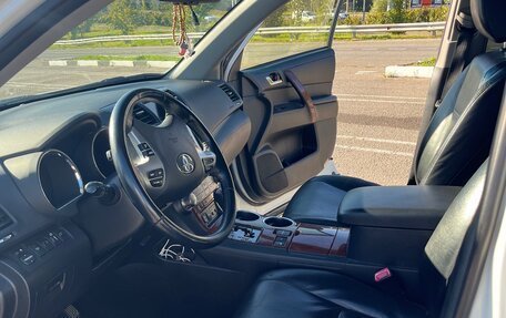 Toyota Highlander III, 2012 год, 1 850 000 рублей, 10 фотография