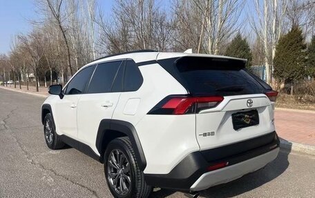 Toyota RAV4, 2024 год, 3 101 000 рублей, 7 фотография