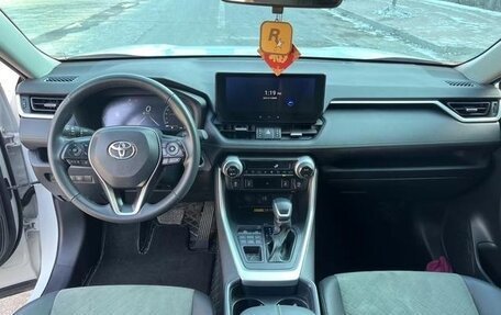Toyota RAV4, 2024 год, 3 101 000 рублей, 5 фотография