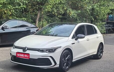 Volkswagen Golf VIII, 2022 год, 1 640 000 рублей, 1 фотография