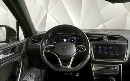 Volkswagen Tiguan II, 2021 год, 3 400 000 рублей, 20 фотография