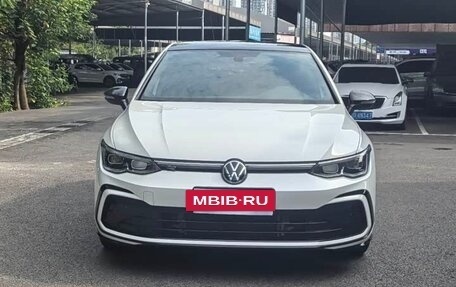 Volkswagen Golf VIII, 2022 год, 1 640 000 рублей, 2 фотография