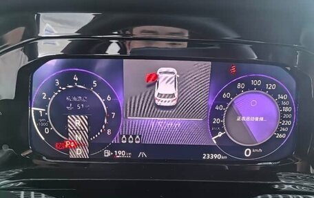 Volkswagen Golf VIII, 2022 год, 1 640 000 рублей, 11 фотография