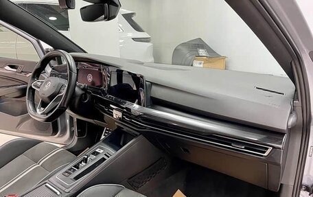 Volkswagen Golf VIII, 2021 год, 1 600 000 рублей, 18 фотография