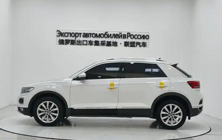 Volkswagen T-Roc I, 2022 год, 2 060 000 рублей, 6 фотография