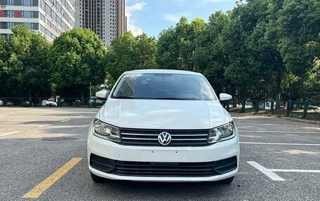 Volkswagen Santana, 2021 год, 1 000 000 рублей, 2 фотография