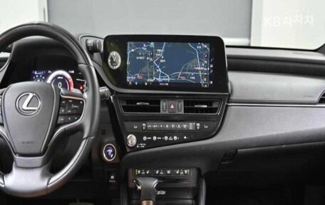 Lexus ES VII, 2021 год, 2 980 000 рублей, 13 фотография