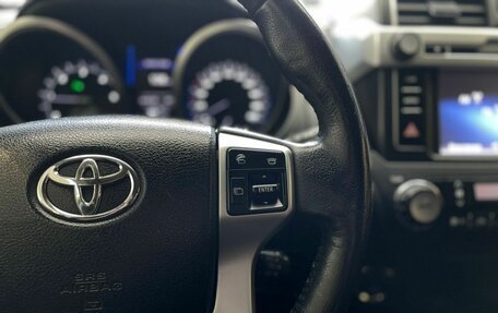 Toyota Land Cruiser Prado 150 рестайлинг 2, 2017 год, 3 700 000 рублей, 17 фотография