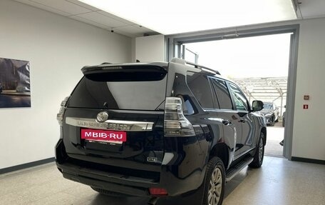Toyota Land Cruiser Prado 150 рестайлинг 2, 2017 год, 3 700 000 рублей, 5 фотография