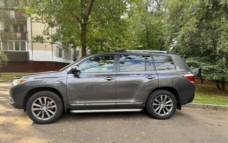 Toyota Highlander III, 2013 год, 1 990 000 рублей, 13 фотография