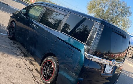 Toyota Voxy III, 2014 год, 1 900 000 рублей, 5 фотография