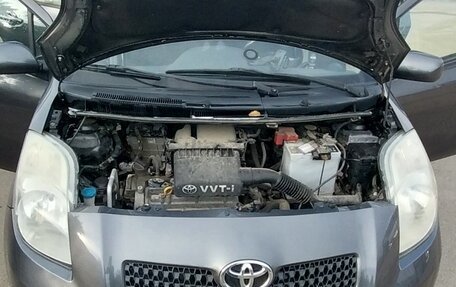 Toyota Yaris III рестайлинг, 2008 год, 660 000 рублей, 4 фотография