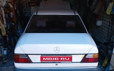Mercedes-Benz W124, 1990 год, 300 000 рублей, 2 фотография