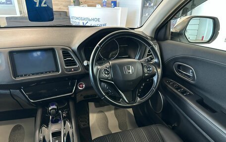 Honda Vezel, 2017 год, 2 299 000 рублей, 15 фотография