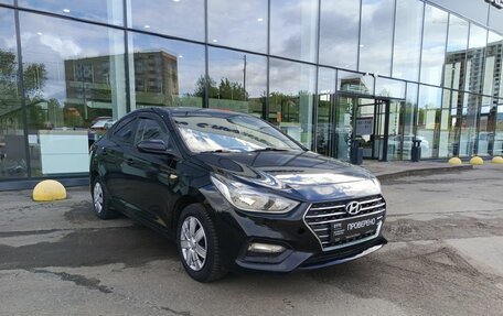 Hyundai Solaris II рестайлинг, 2017 год, 749 000 рублей, 3 фотография