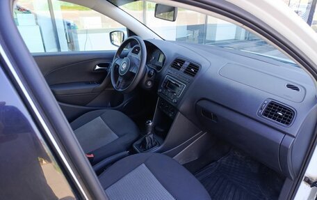 Volkswagen Polo VI (EU Market), 2015 год, 899 800 рублей, 11 фотография