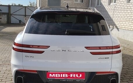 Genesis GV70, 2021 год, 5 700 000 рублей, 2 фотография