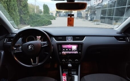 Skoda Octavia, 2018 год, 1 550 000 рублей, 14 фотография