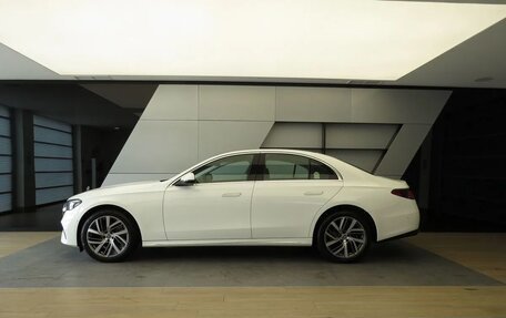 Mercedes-Benz E-Класс, 2024 год, 7 890 000 рублей, 24 фотография
