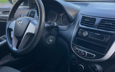 Hyundai Solaris II рестайлинг, 2013 год, 770 000 рублей, 7 фотография