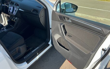 Volkswagen Tiguan II, 2019 год, 3 600 000 рублей, 10 фотография