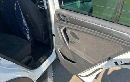 Volkswagen Tiguan II, 2019 год, 3 600 000 рублей, 13 фотография