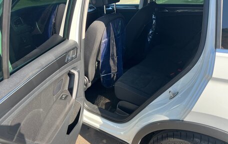 Volkswagen Tiguan II, 2019 год, 3 600 000 рублей, 17 фотография