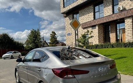 Hyundai Elantra VI рестайлинг, 2018 год, 1 200 000 рублей, 7 фотография