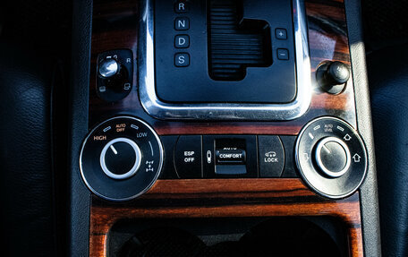 Volkswagen Touareg III, 2007 год, 1 099 000 рублей, 20 фотография