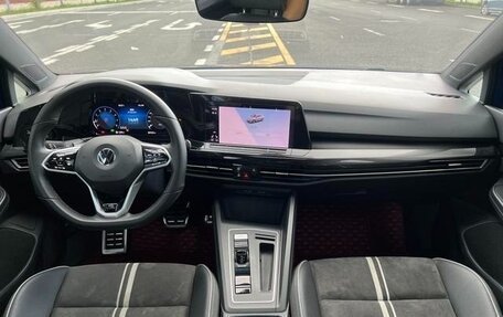 Volkswagen Golf VIII, 2021 год, 1 700 000 рублей, 16 фотография