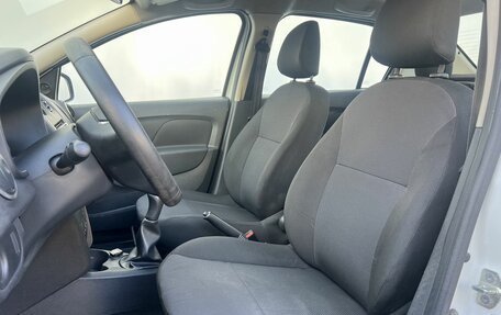 Renault Logan II, 2018 год, 690 000 рублей, 10 фотография