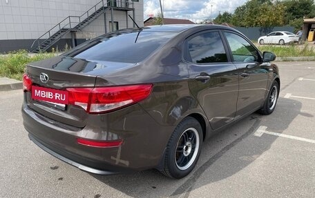 KIA Rio III рестайлинг, 2016 год, 860 000 рублей, 24 фотография