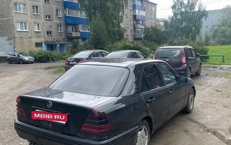 Mercedes-Benz C-Класс, 1994 год, 360 000 рублей, 3 фотография