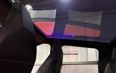 Tesla Cybertruck, 2024 год, 19 000 000 рублей, 13 фотография