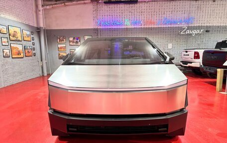 Tesla Cybertruck, 2024 год, 19 000 000 рублей, 8 фотография